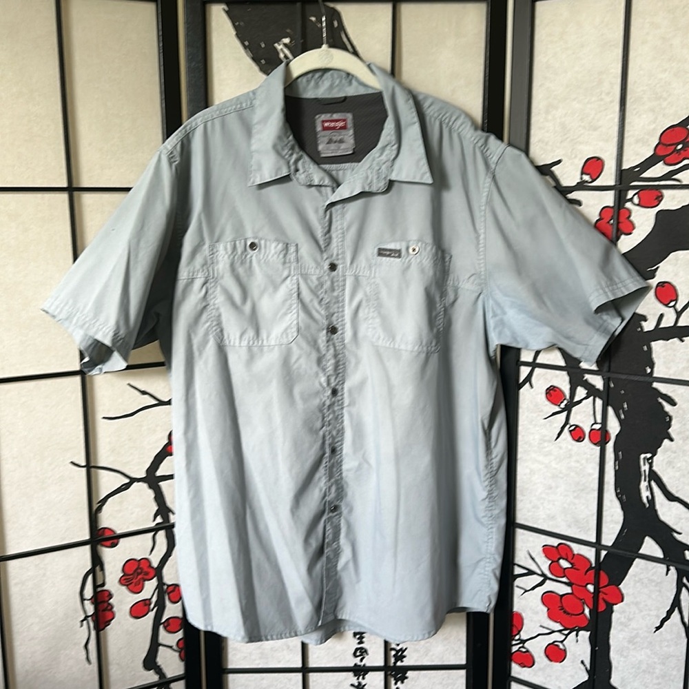 Men’s Wrangler Short Sleeve Button Down Shirt